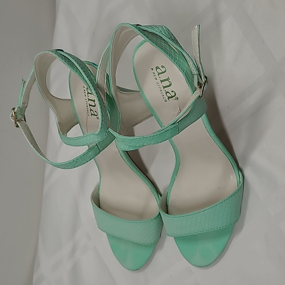 A.N.A Women's Sandal - Picture 3 of 7